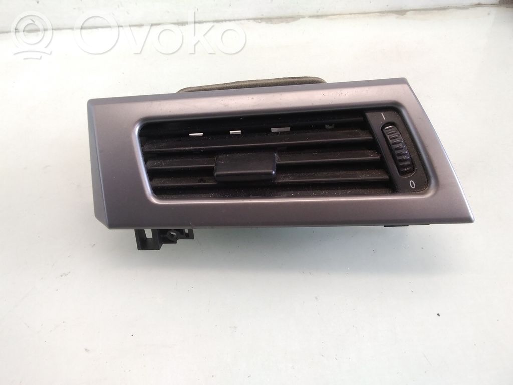 BMW 5 E60 E61 Sānu gaisa režģis 