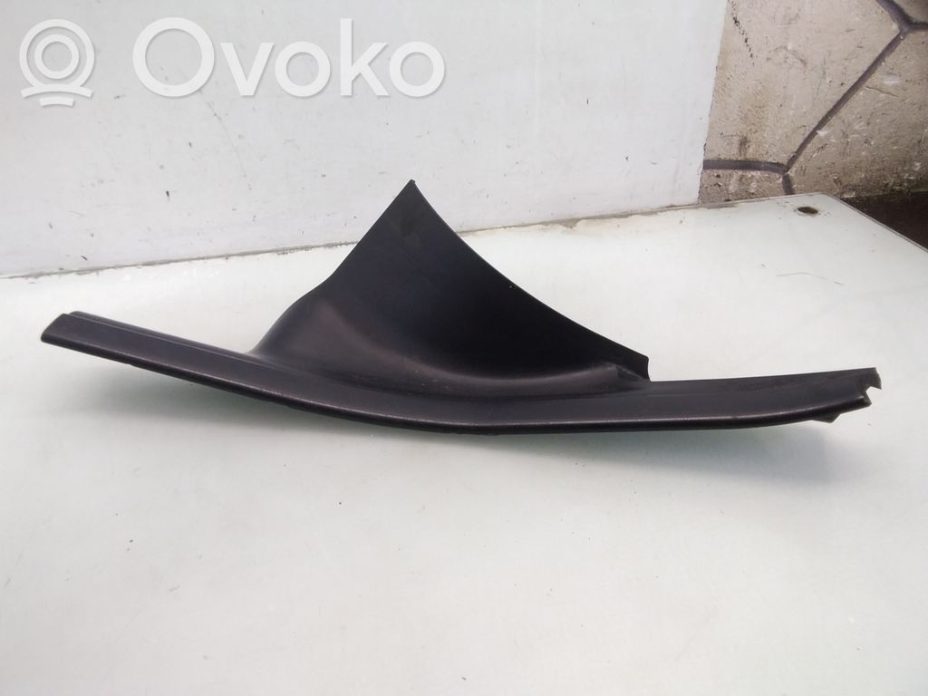 BMW 5 E60 E61 Muu kynnyksen/pilarin verhoiluelementti 