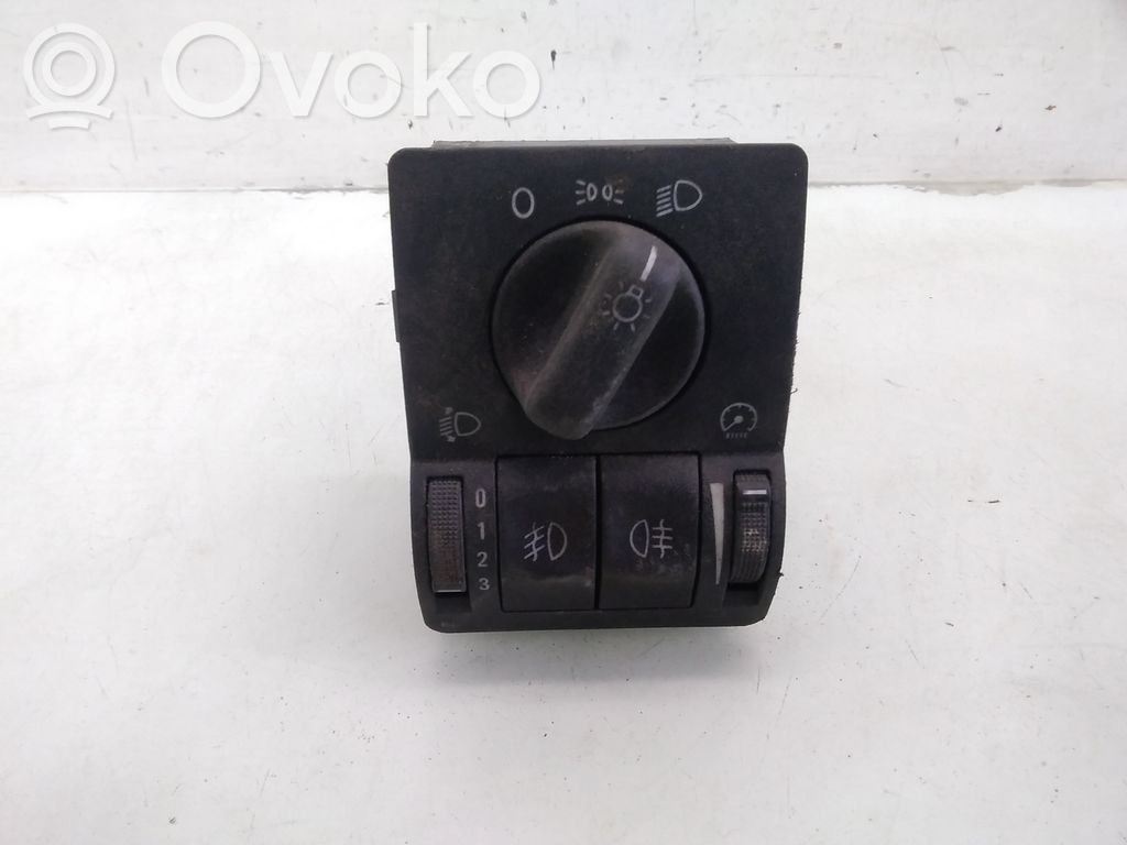Opel Astra G Light switch 