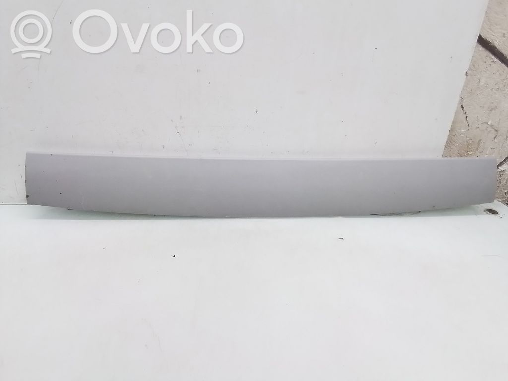 Tapicerka klapy tylnej / bagażnika   13131331