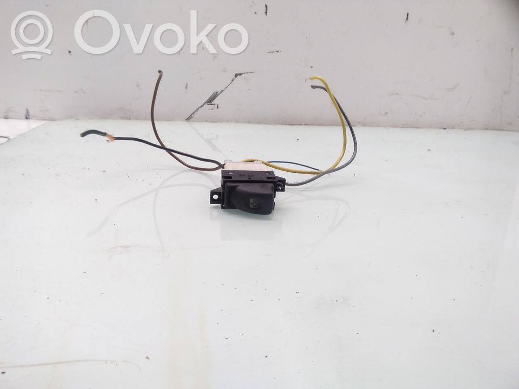 Electric window control switch   7700876400