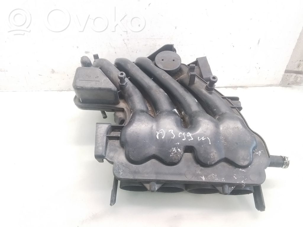 Volkswagen Golf IV Kolektor ssący 