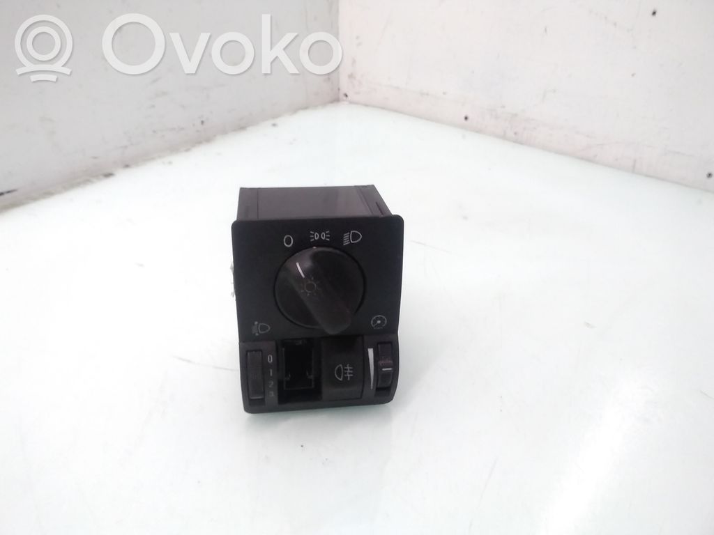 Opel Astra G Light switch 