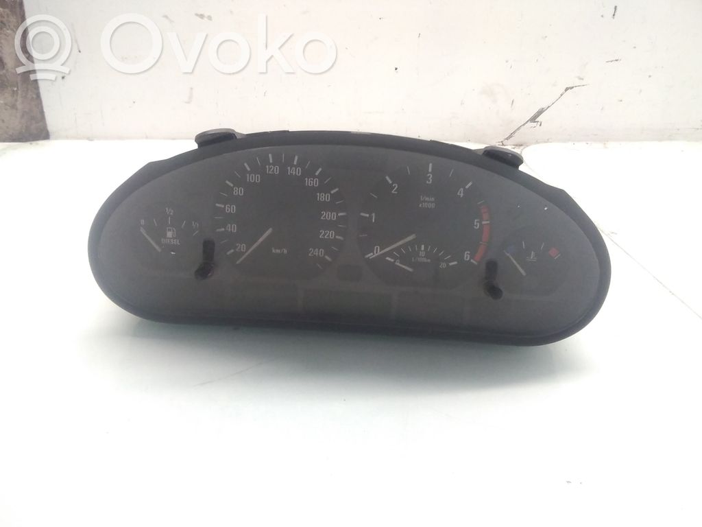 BMW 3 E46 Speedometer (instrument cluster) 