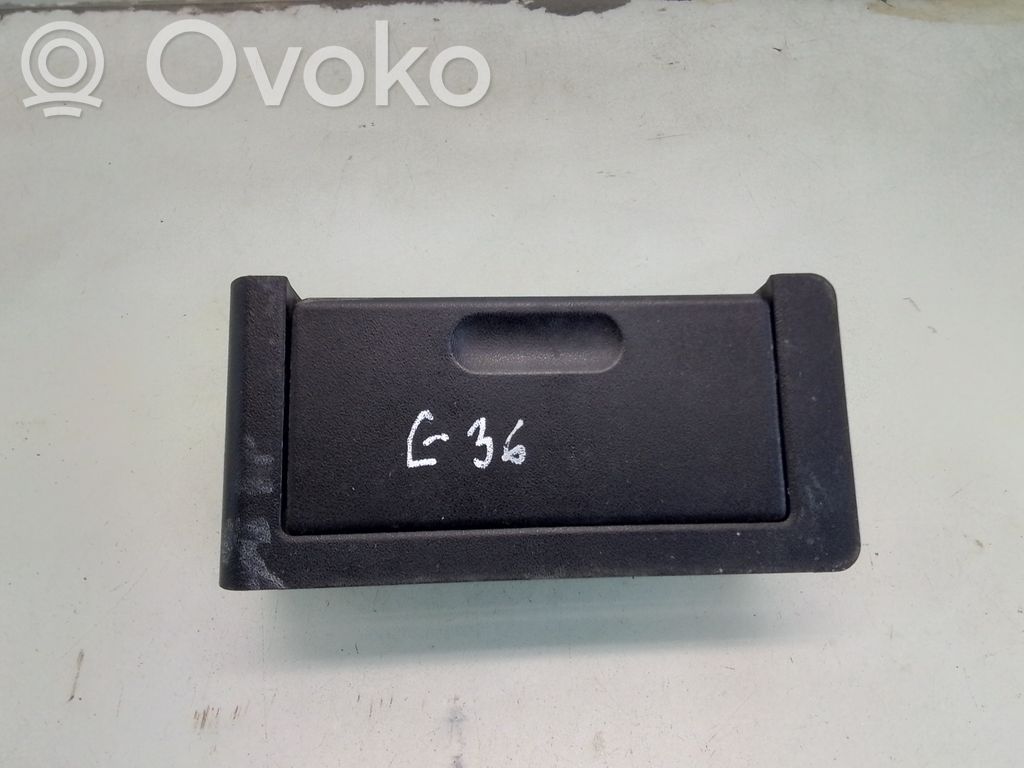 BMW 3 E36 Pelnutrauks 