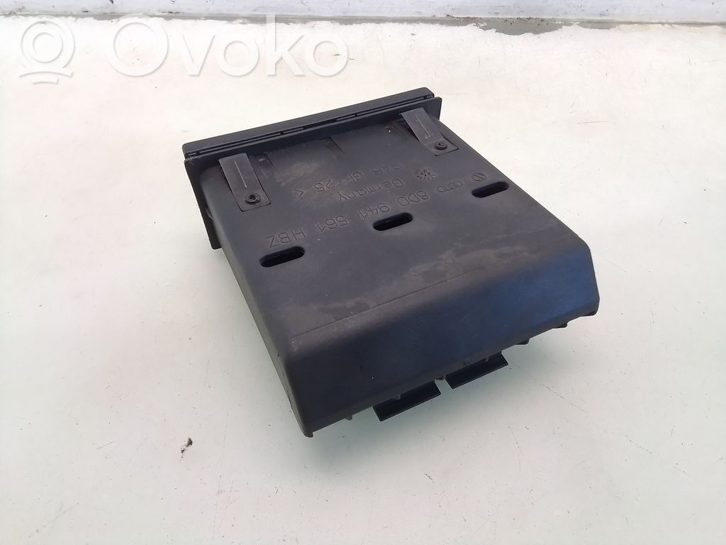 Compartimiento/consola central del panel   8D0941561