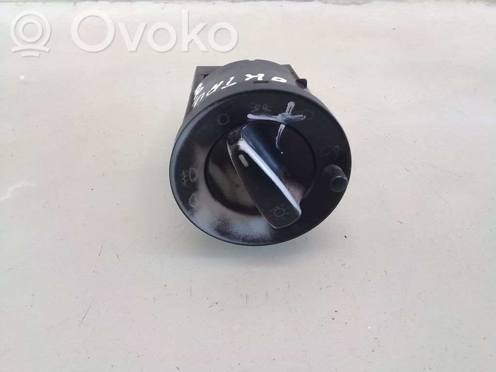 Skoda Octavia Mk2 (1Z) Light switch 