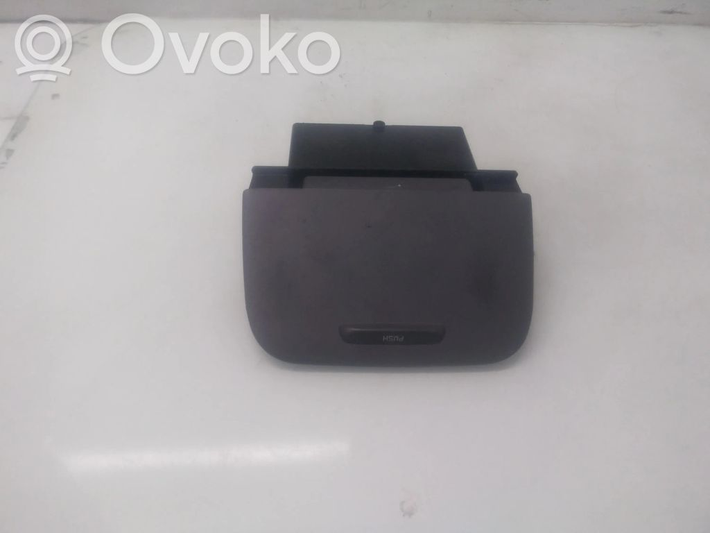 Volvo S70  V70  V70 XC Aschenbecher 