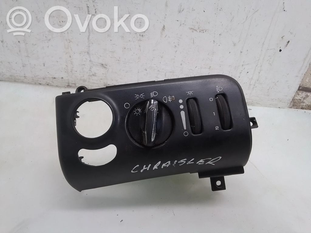 Light switch   04685638