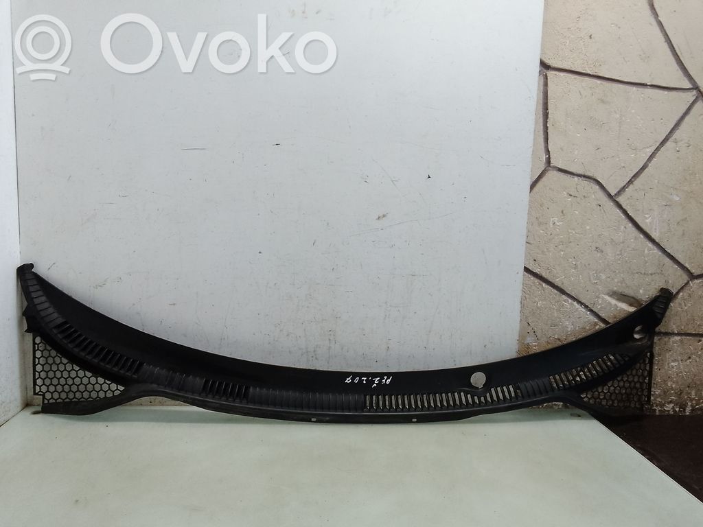 Peugeot 207 Wiper trim 