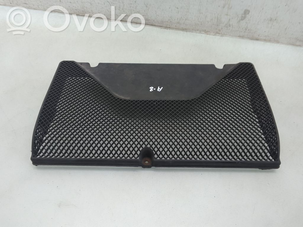 Audi A8 S8 D2 4D Muu moottoritilan osa 