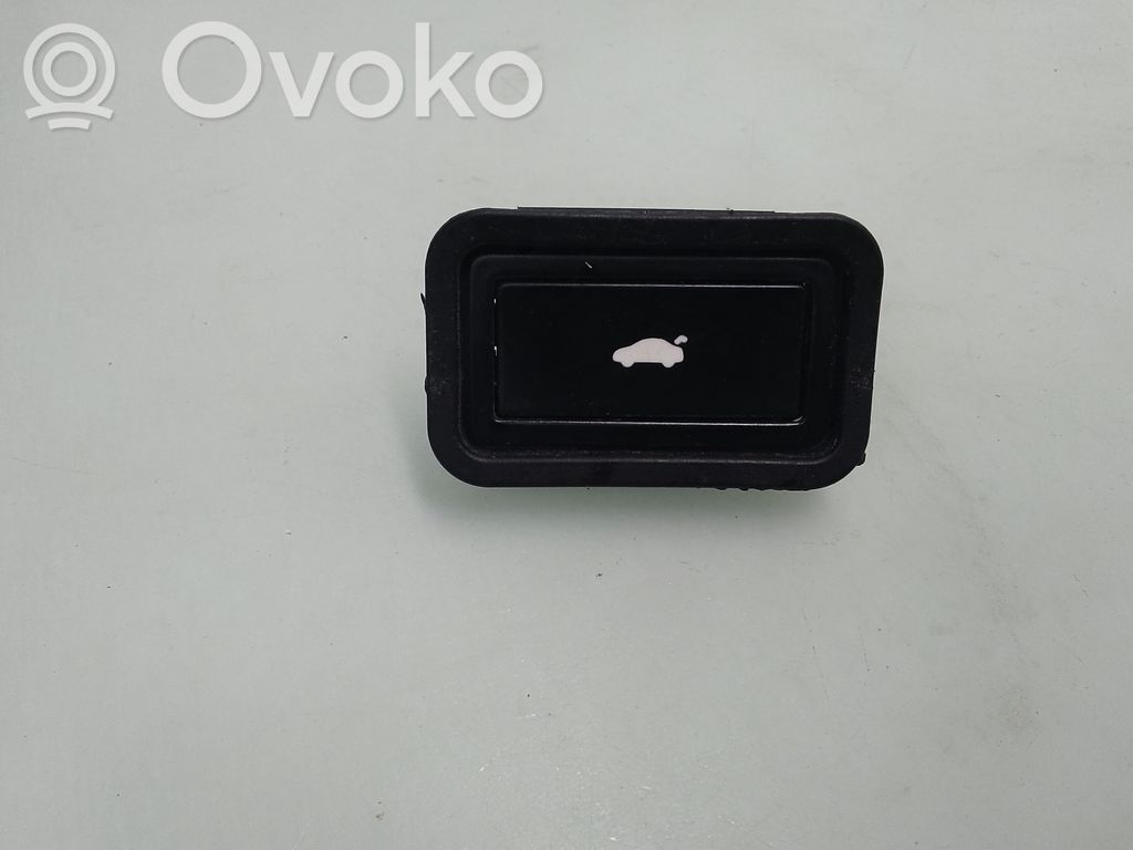 Audi A8 S8 D3 4E Tailgate/trunk/boot open switch 