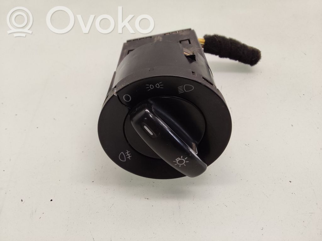 Volkswagen Caddy Light switch 