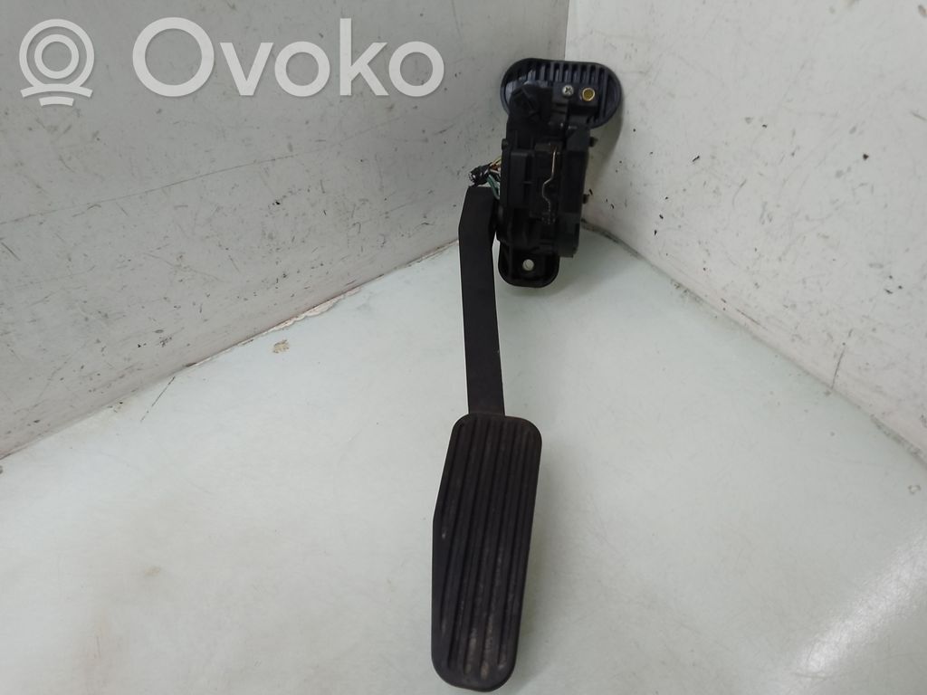 Volvo S60 Pedał gazu / przyspieszenia 