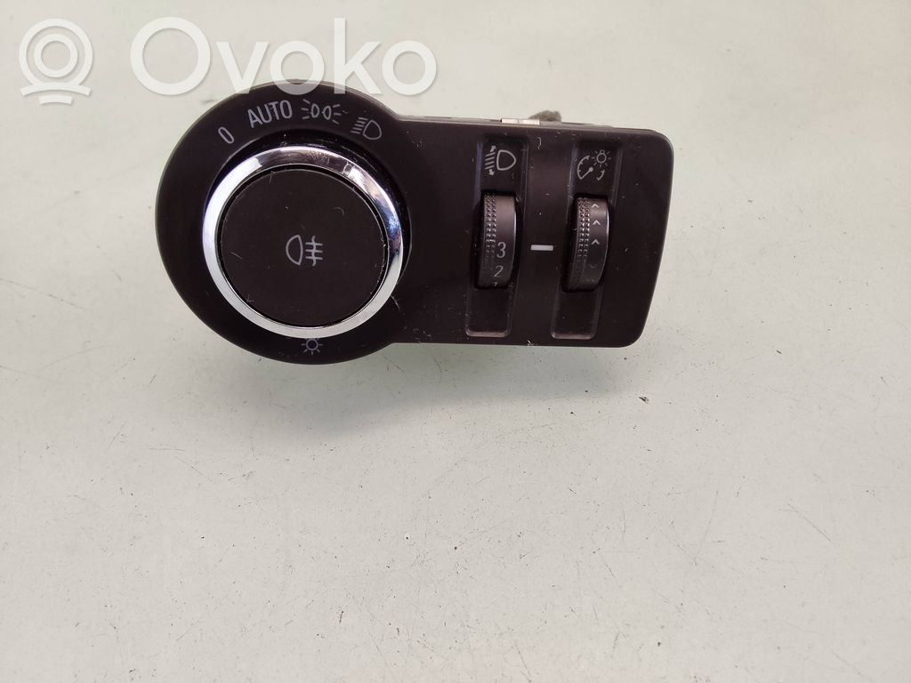 Opel Insignia A Light switch 