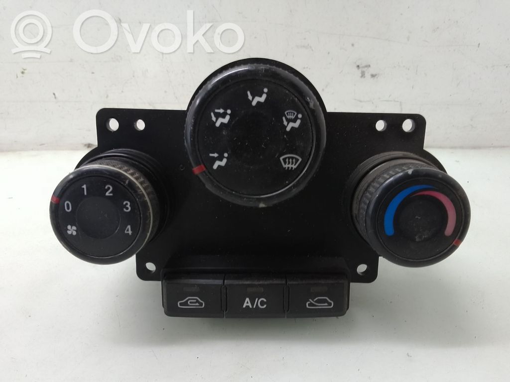 KIA Carens I Climate control unit 
