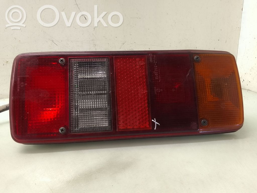 Lampa tylna   UL00806615
