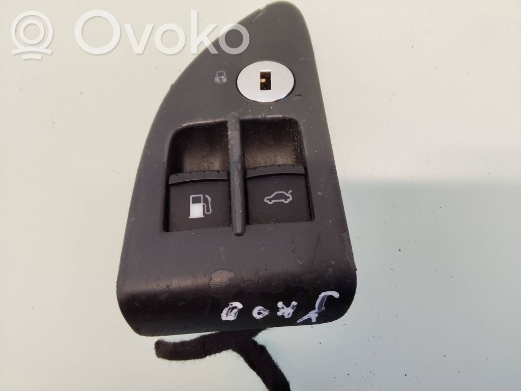 Tailgate opening switch   3U0959831,3U0959833