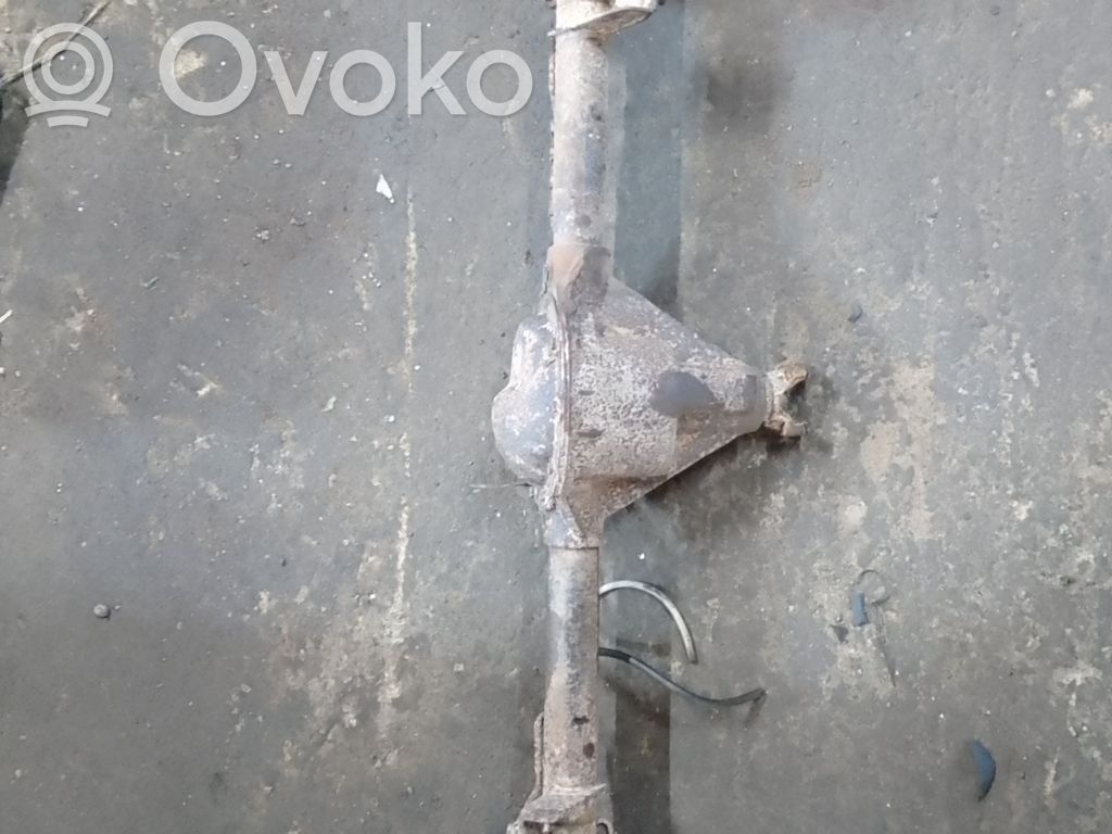 Jeep Cherokee XJ Belka osi tylnej 