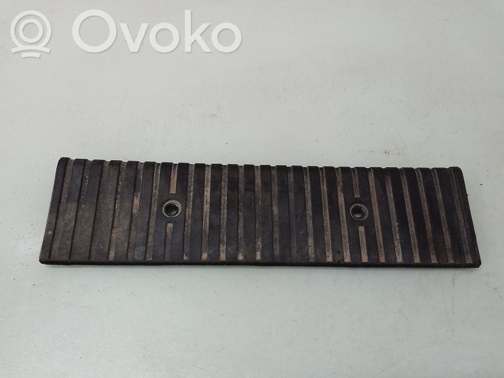 Jeep Cherokee XJ Capac prag spate 