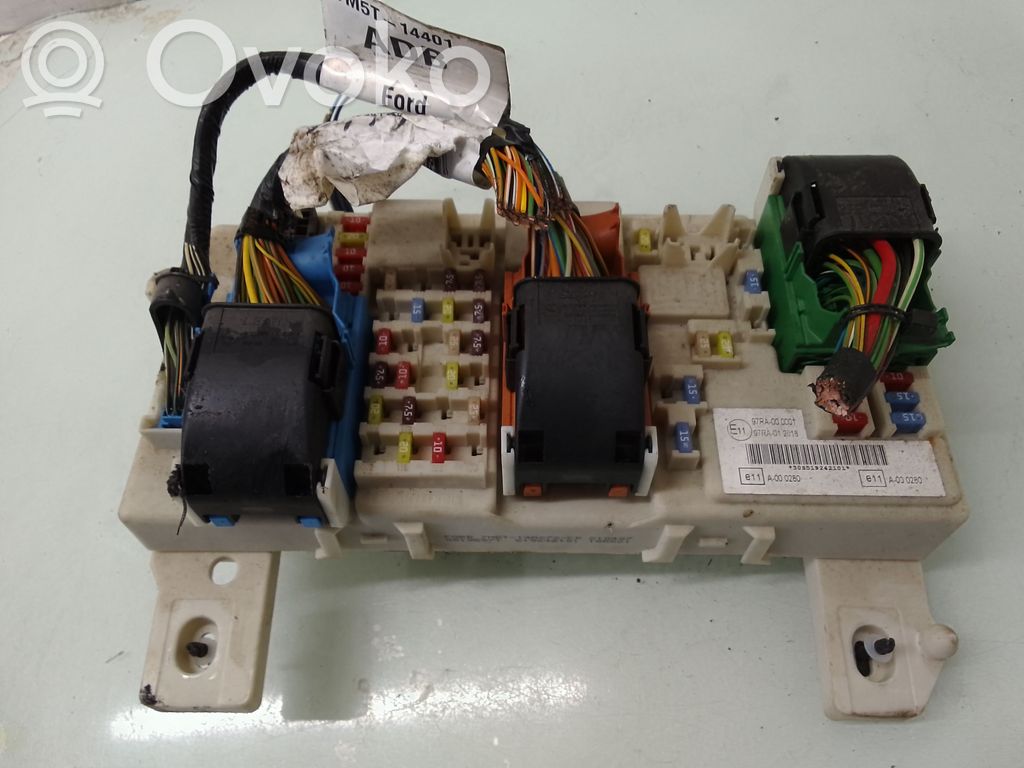 Ford Focus C-MAX Fuse module 
