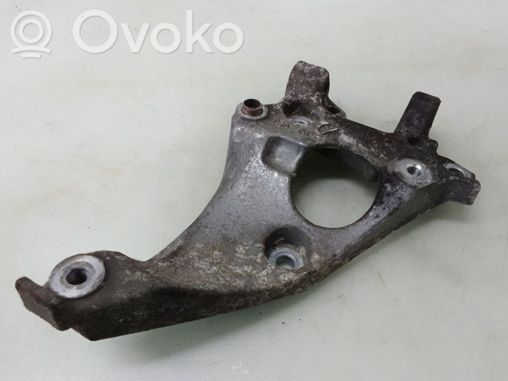 Peugeot 308 Supporto del generatore/alternatore 