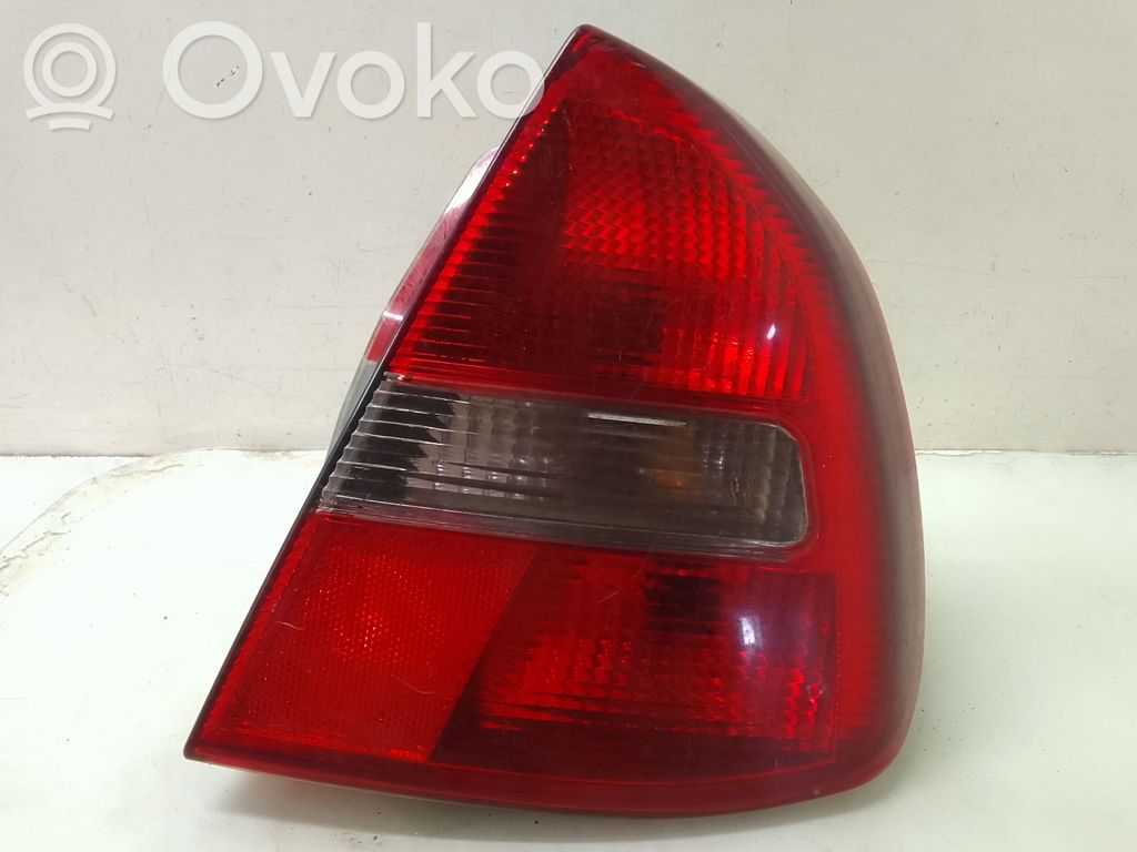 Mitsubishi Carisma Takavalot 