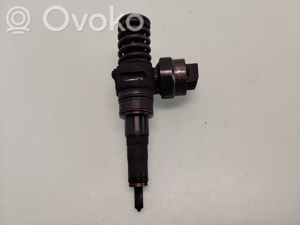 Inyector de combustible   38130073F