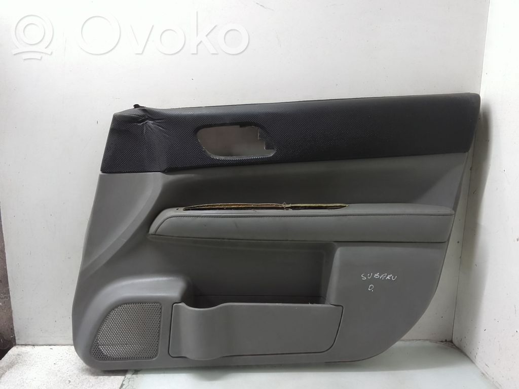 Subaru Forester SG Revestimiento de puerta delantera 