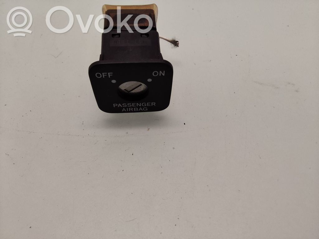 Toyota Corolla Verso E121 Interruttore airbag passeggero on/off 