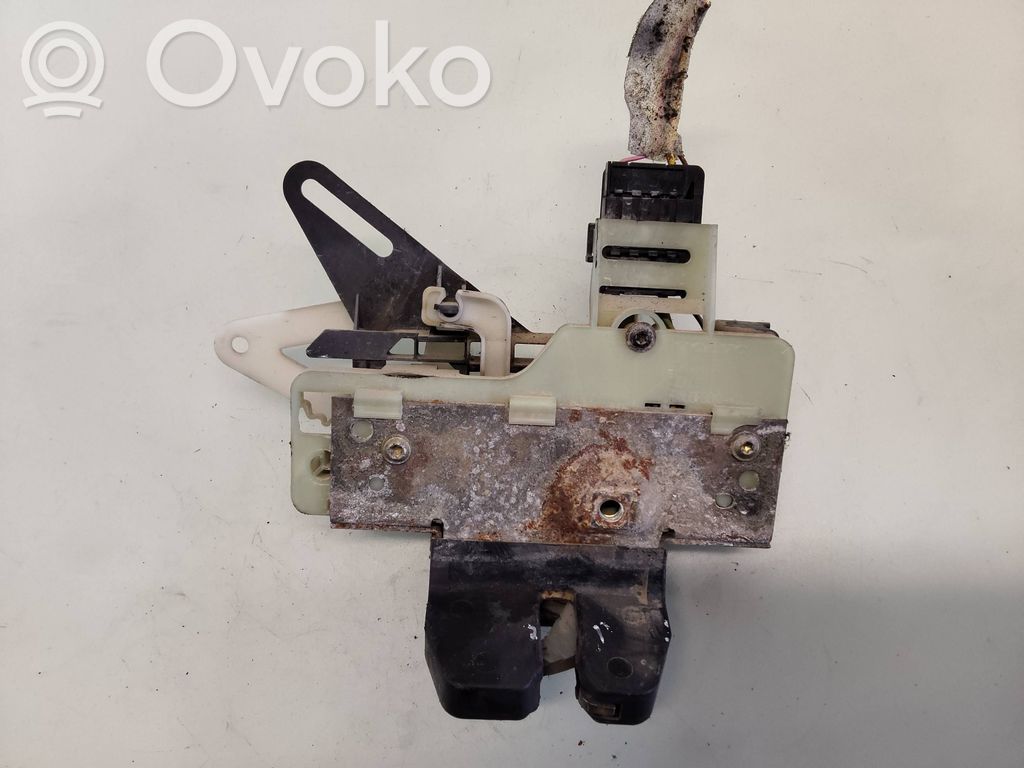 Volvo XC70 Serrure de loquet coffre