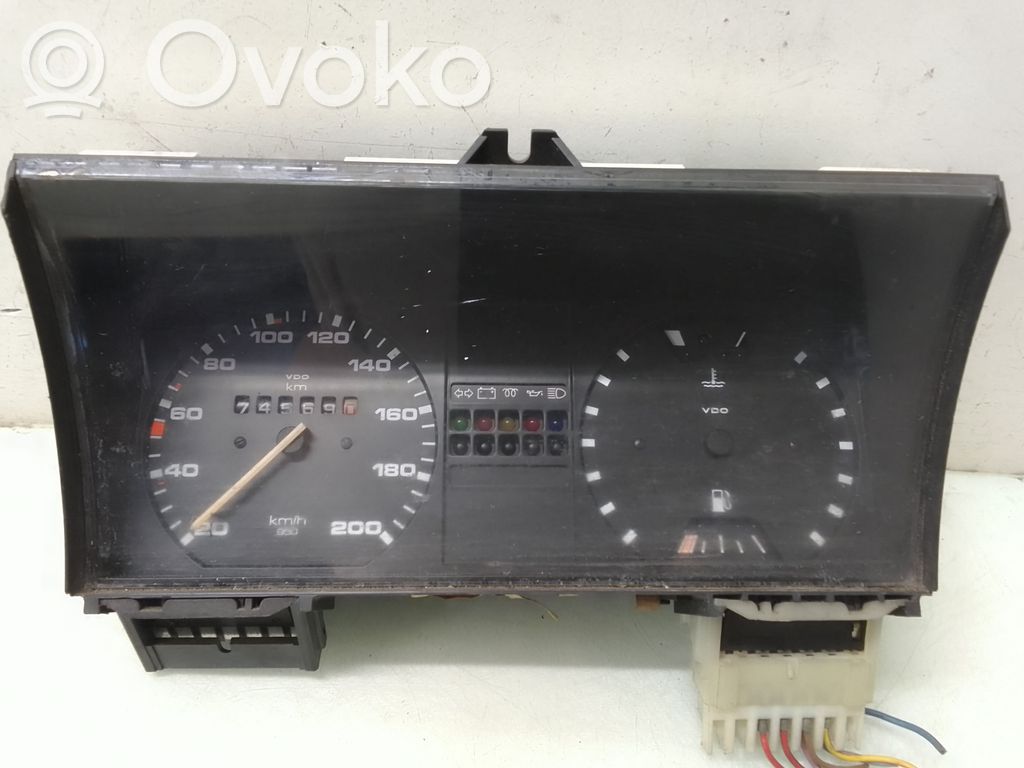 Volkswagen Golf II Nopeusmittari (mittaristo) 