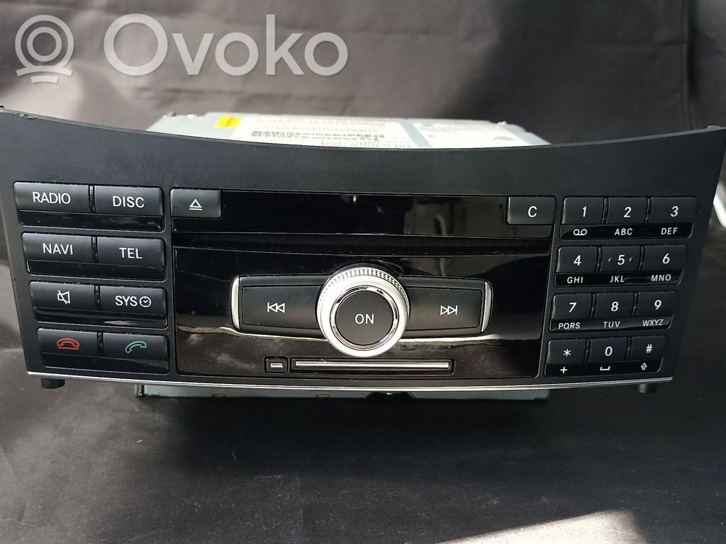 Mercedes-Benz E W212 Panel / Radioodtwarzacz CD/DVD/GPS 
