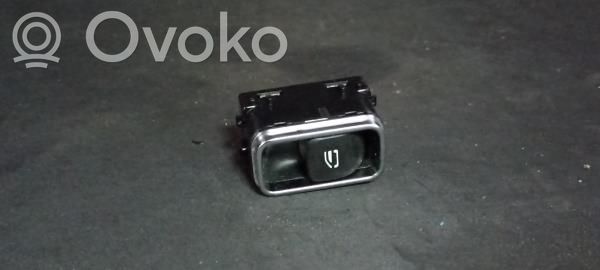 Mercedes-Benz CLA C118 X118 Electric window control switch 