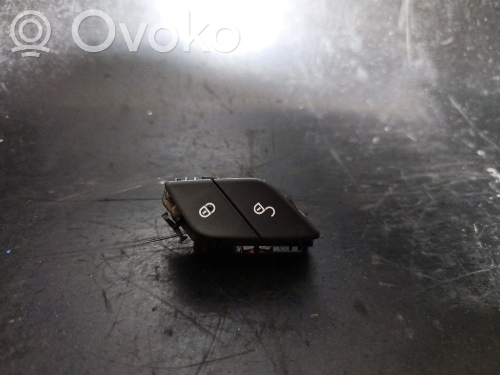 Mercedes-Benz Sprinter W907 W910 Central locking switch button 