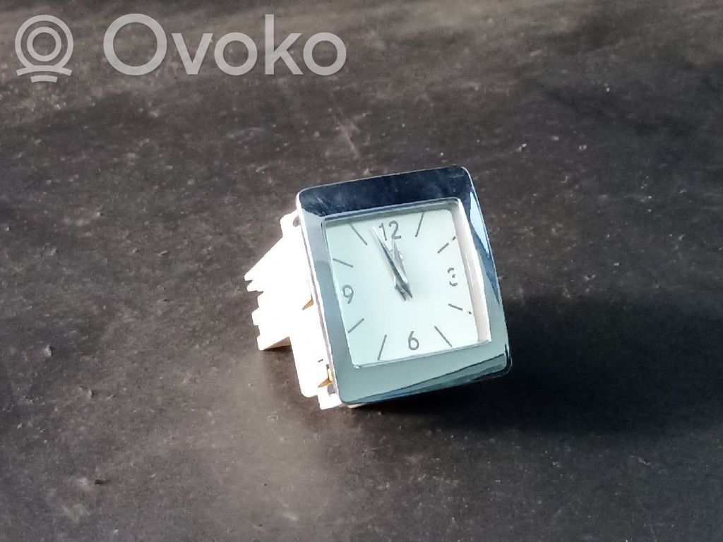 Mercedes-Benz CLS C218 X218 Clock 