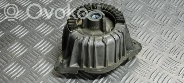 Engine mount bracket   2122404217,2122401917,2122406417,A2122401917,A2122404217,A2122406417,DIREITO