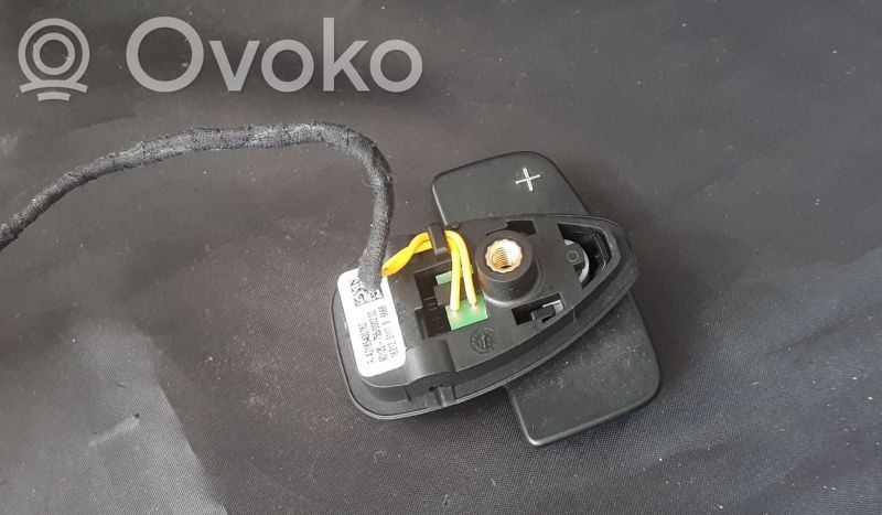 Mercedes-Benz A W176 Przełącznik / Przycisk kierownicy 