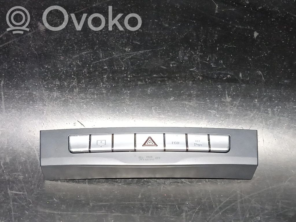 Hazard light switch   2129051404,2129051407,A2129051404,A2129051407