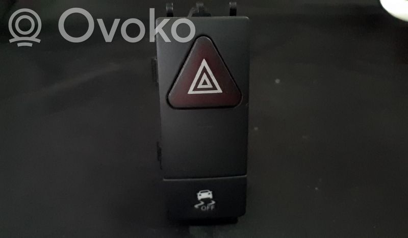 Mercedes-Benz E W212 Hazard light switch 