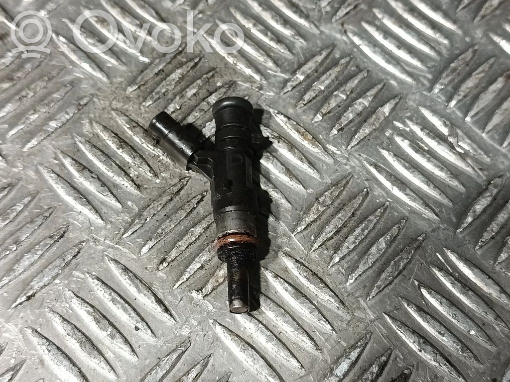 Inyector de combustible   1560780023