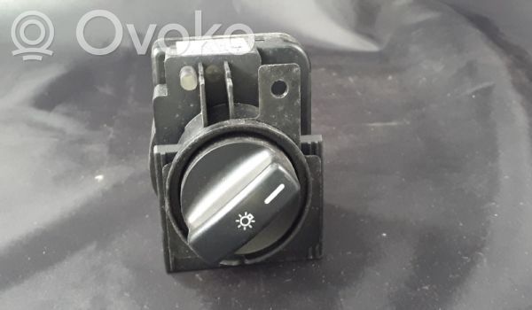 Interruptor de luz   1695452204,1695450404,1695453104,A1695450404,A1695452204,A1695453104