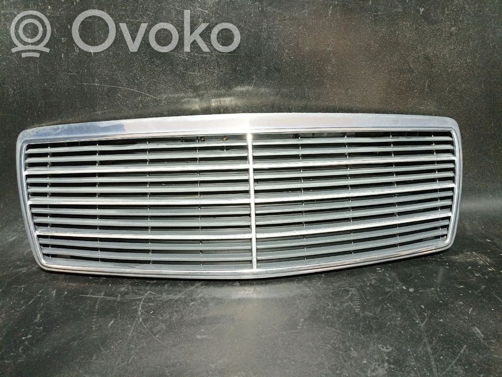 Mitsubishi Galant Atrapa chłodnicy / Grill 