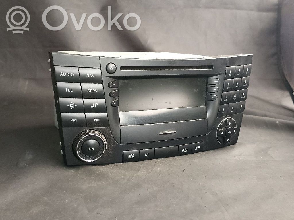 Mercedes-Benz E W211 Unitate principală radio/CD/DVD/GPS 