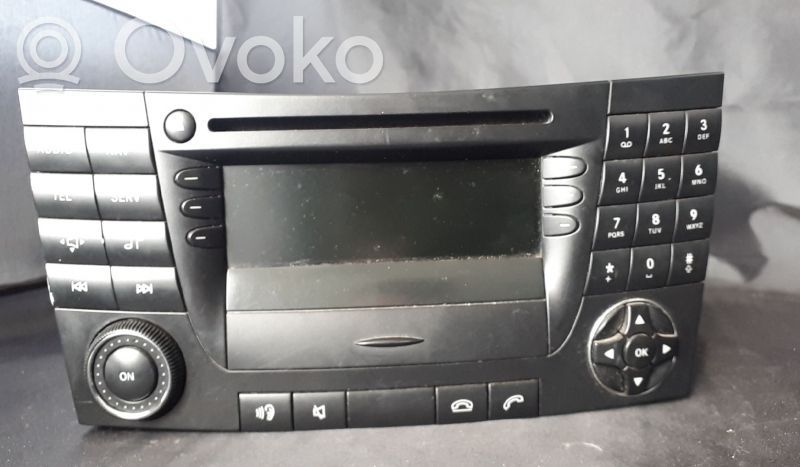 Mercedes-Benz E W211 Unitate principală radio/CD/DVD/GPS 