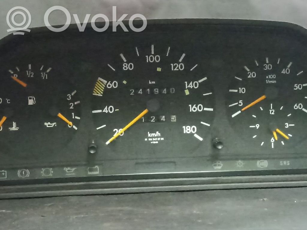 Mercedes-Benz E W124 Speedometer (instrument cluster) 