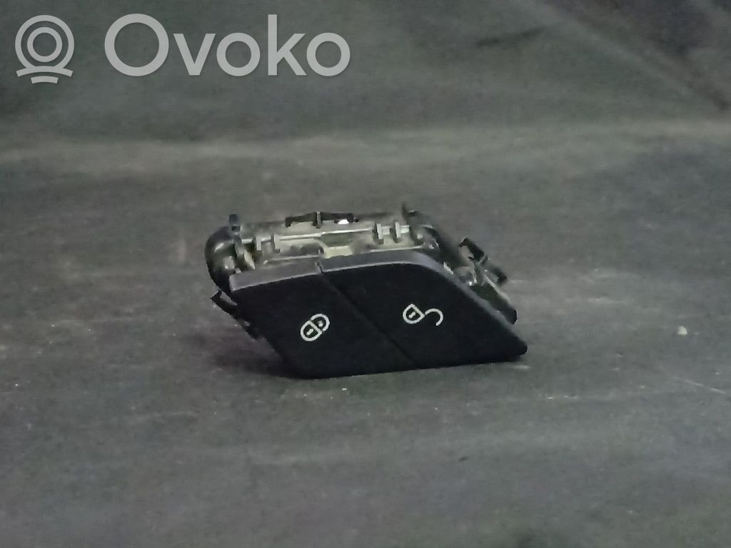 Mercedes-Benz C W205 Central locking switch button 