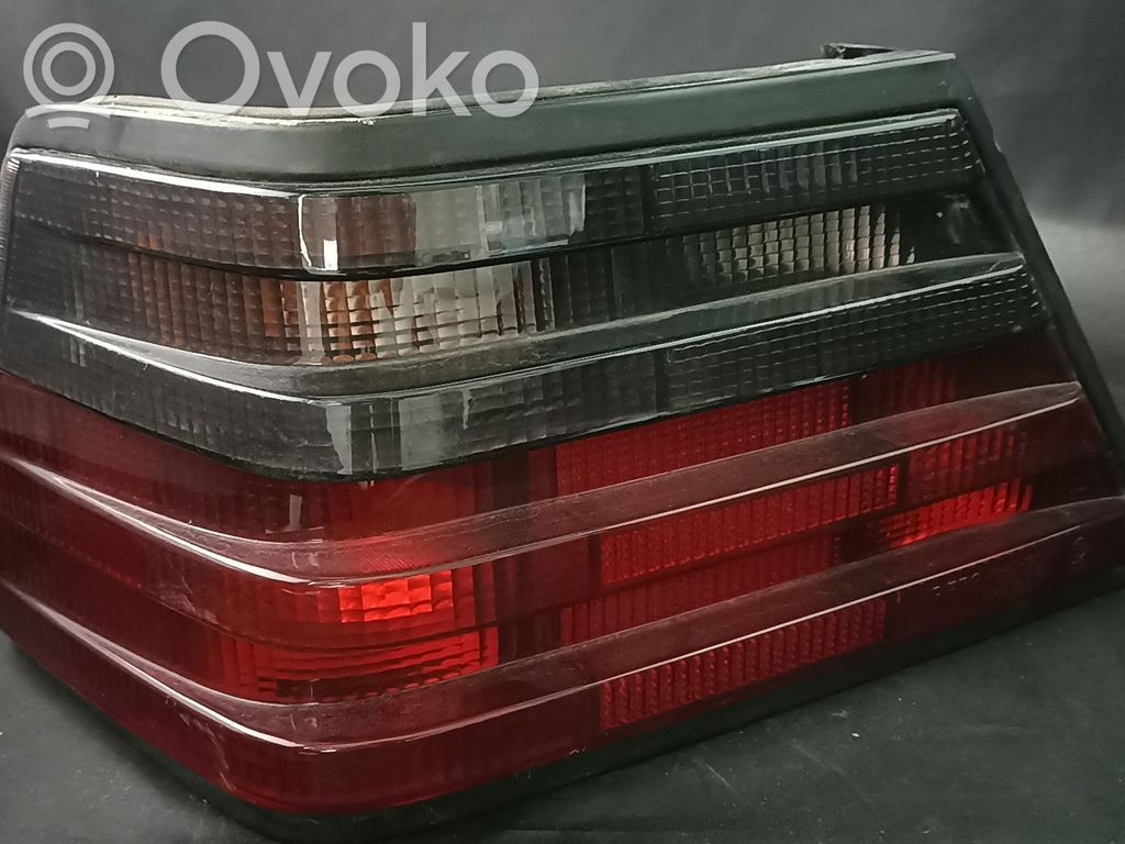 Mercedes-Benz E W124 Lampy tylnej klapy bagażnika 