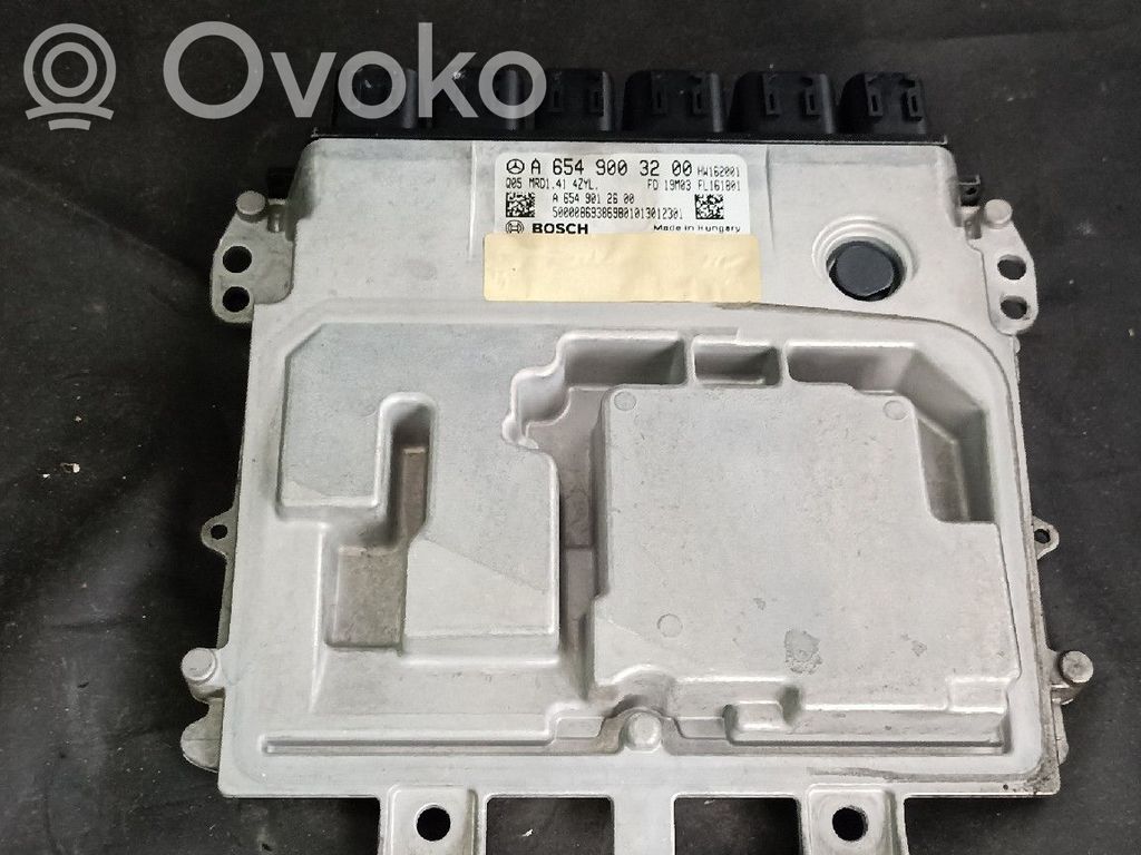 Mercedes-Benz E W213 Engine control unit/module 