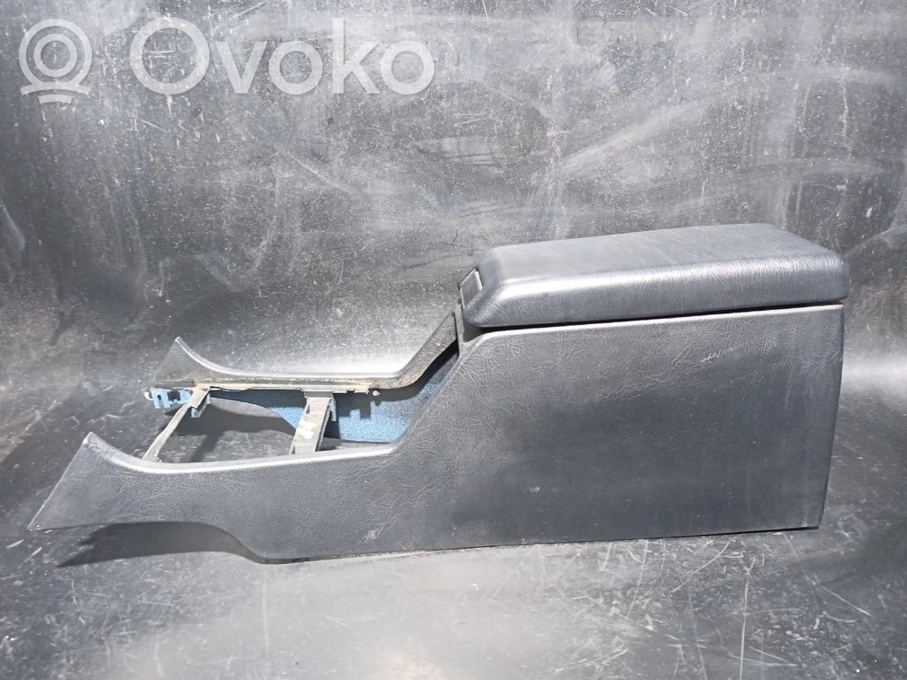 Mercedes-Benz C W202 Reposabrazos 